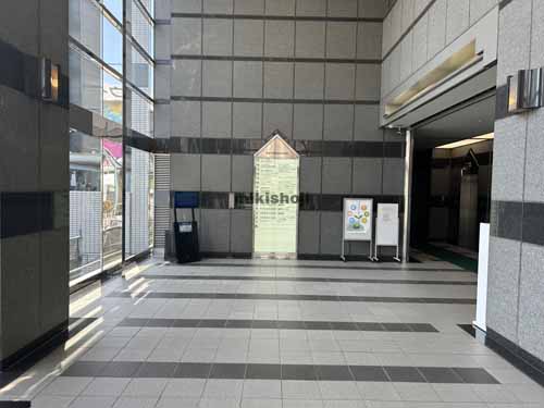 大分市のニッセイ大分駅前ビル エントランス1