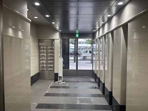 渡辺通・春吉の渡辺地所福岡駅前ビル エントランス2
