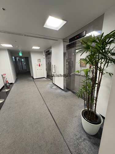 有楽町の蚕糸会館 エレベーターホール1