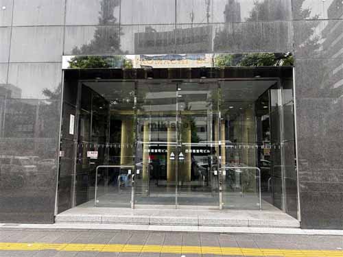 西新宿の西新宿室町ビル エントランス1
