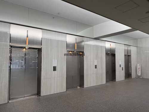 住友生命赤坂ビル エレベーターホール1