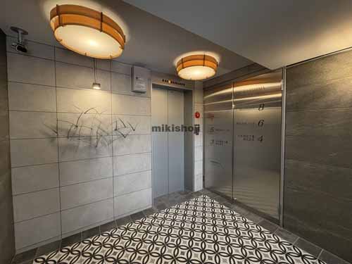 新宿・歌舞伎町の新宿君嶋ビル エレベーターホール1
