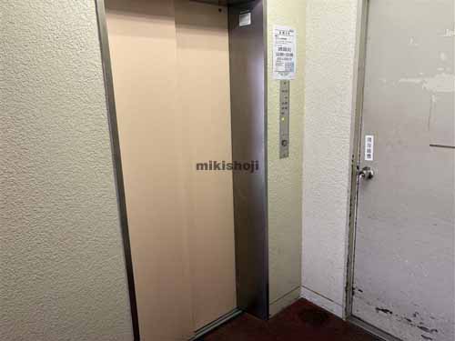 星野ビル エレベーターホール1