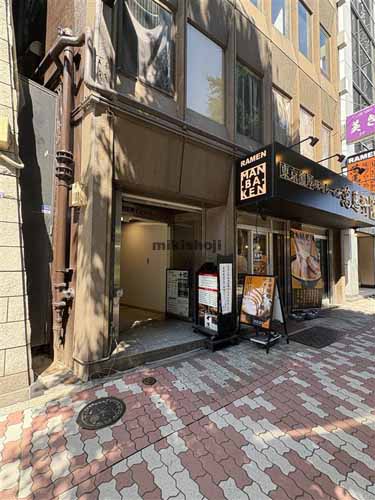 西新宿のニューセントラルビル エントランス1