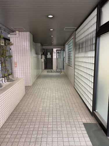 一口坂ＴＳビル エントランス2