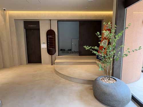 入船・新富のＣＯＬＯＲ・ＵＳ銀座東 エントランス1