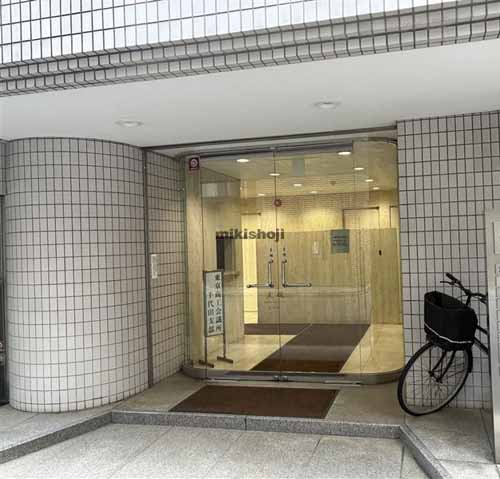 ダイナミック・アート九段下ビル エントランス2