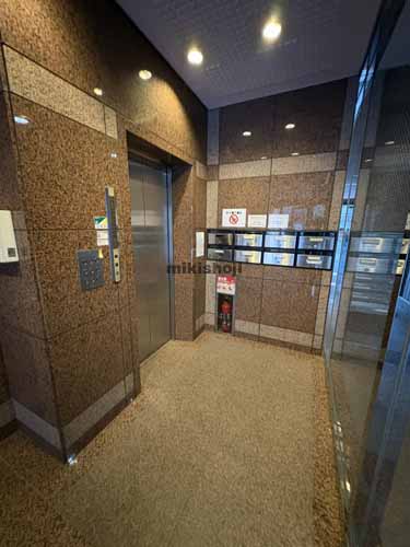 ライトビル エレベーターホール1
