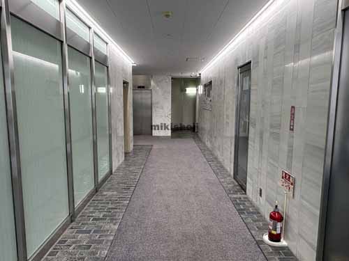 新宿セブンビル エントランス5