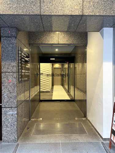 溜池山王葵ビル エントランス1