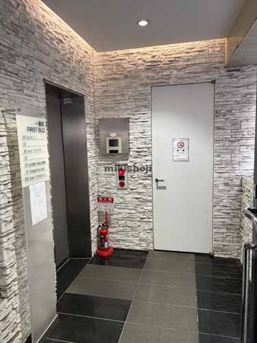 一番町ファーストビル エレベーターホール1