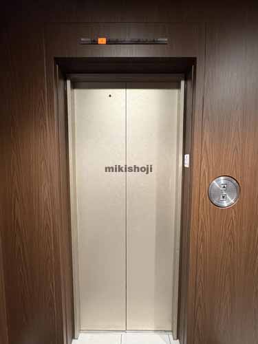 南青山Ｄビル エレベーターホール1