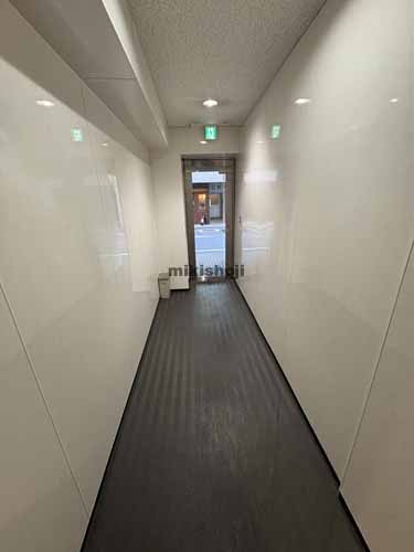 九段丸石ビル エントランス1