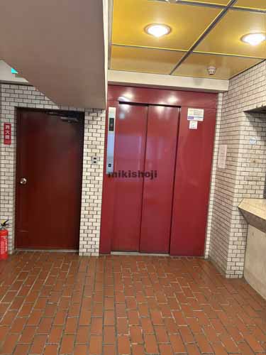 レック御成門川名ビル エレベーターホール1