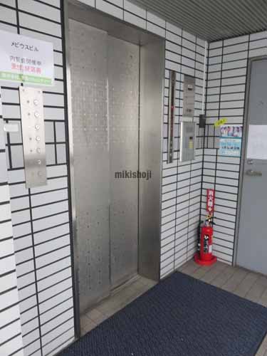 メビウスビル エレベーターホール1