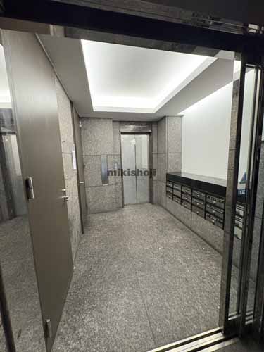 麹町の紅谷ビル エレベーターホール1