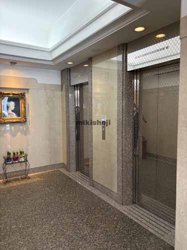 小川町メセナビル エレベーターホール1