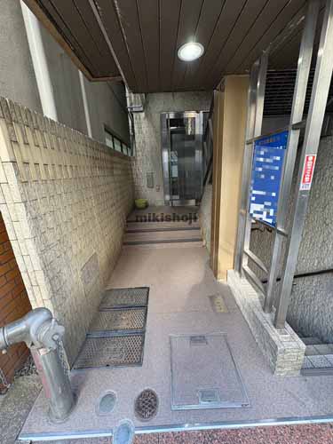 神田多町・神田司町・神田美土代町の第１９岡崎ビル エントランス1