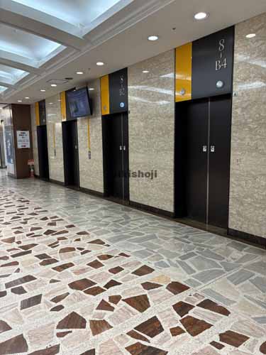 有楽町の東京交通会館 エレベーターホール1
