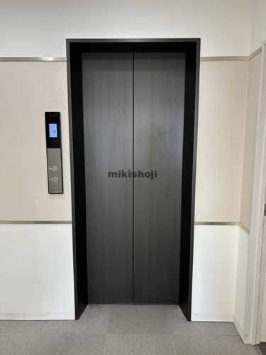 本町のＳＨ小林ビル エレベーターホール1