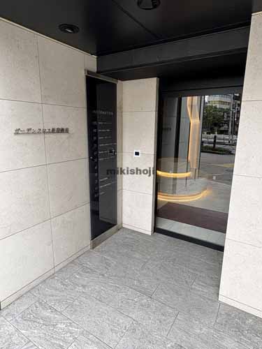 内藤町・大京町・左門町のガーデンクロス新宿御苑 エントランス1
