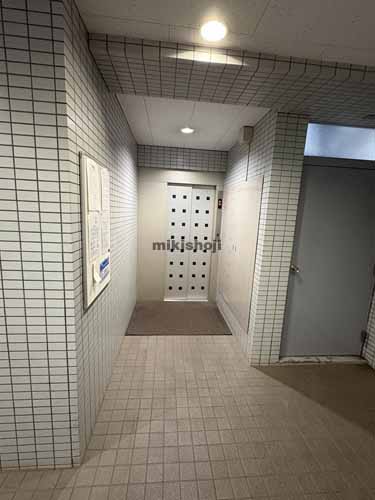 ロイクラトン四谷 エレベーターホール1