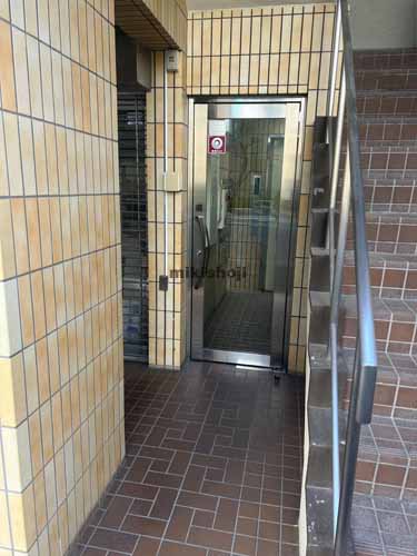 ＮＴビル（神保町) エントランス1