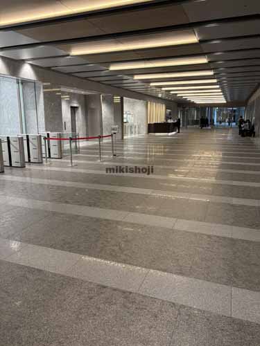 港南の品川グランドセントラルタワー エントランス3
