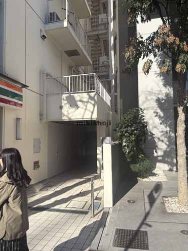 桜ビル エントランス1