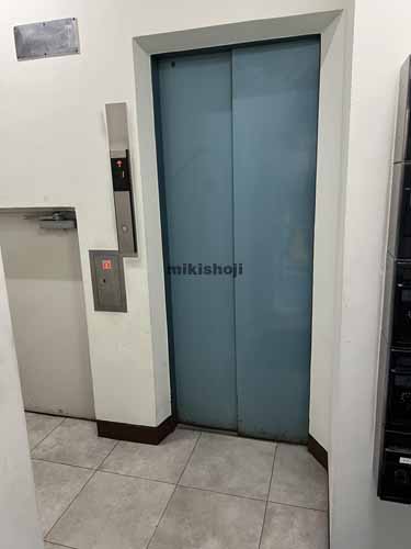 和田ビル エレベーターホール1