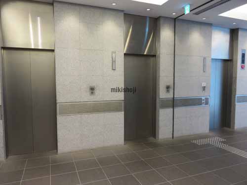 円山町の渋谷プライムプラザ エレベーターホール2