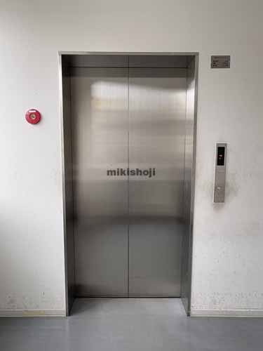 ＷＥＳＴＲＩＯ千葉フコク生命ビル エレベーターホール2