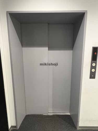 南青山のＴＳ青山ビル エレベーターホール1