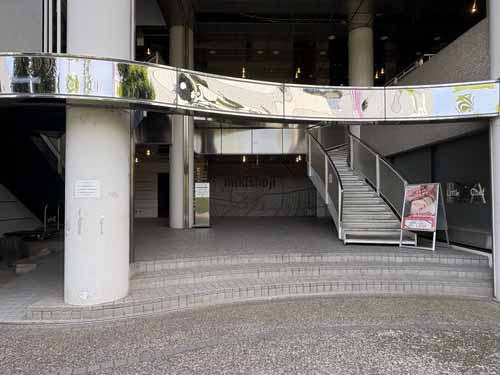 和紅ビル エントランス1