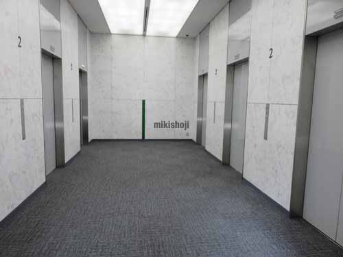 幕張ベイタワー エレベーターホール2