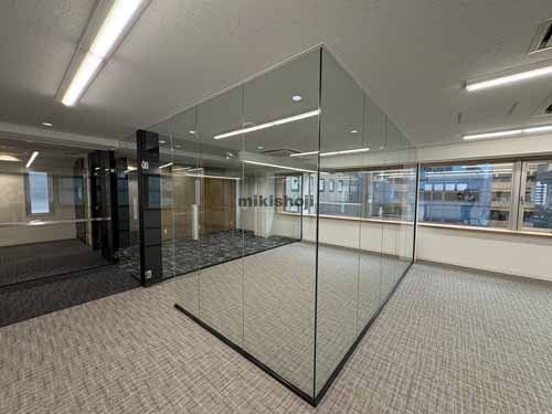 東八重洲プレイス セットアップ室内2