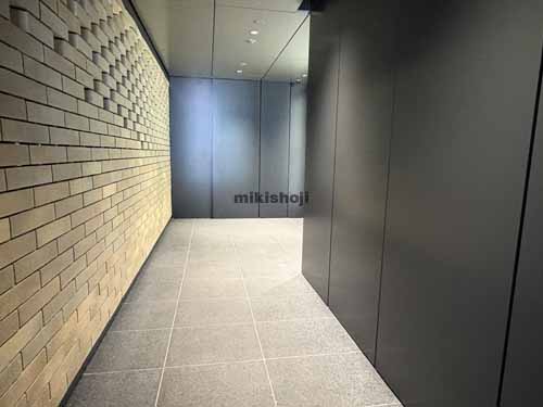 ＡＣＮ神田司町ビル エントランス1