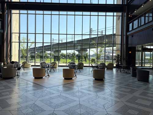 ＫＯＩＬ　ＴＥＲＲＡＣＥ エントランス1