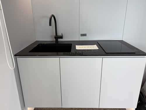 Ｖｅｒｄｅｘ神宮北参道 水回り1