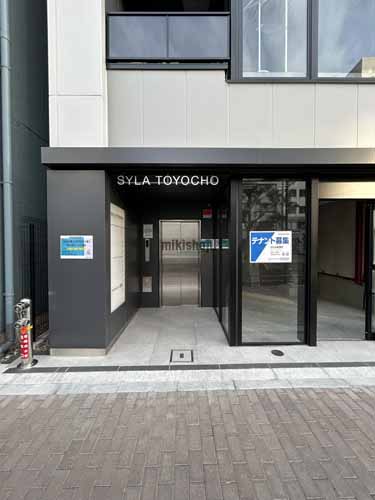 ＣＯＮＮＥＣＴ　ＳＱＵＡＲＥ　ＴＯＹＯＣＨＯ エントランス1