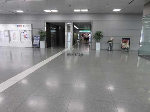 幕張テクノガーデン エントランス1