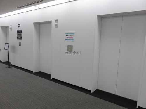 幕張テクノガーデン エレベーターホール1