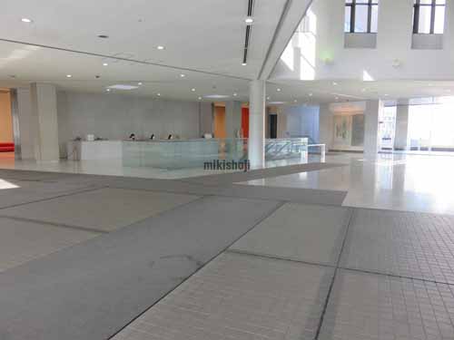 ｍ　ＢＡＹ　ＰＯＩＮＴ　幕張 エントランス2