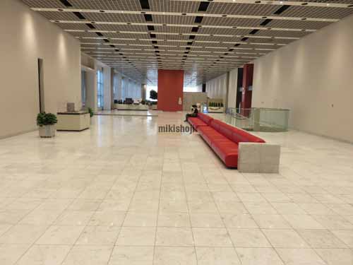 ｍ　ＢＡＹ　ＰＯＩＮＴ　幕張 エントランス3